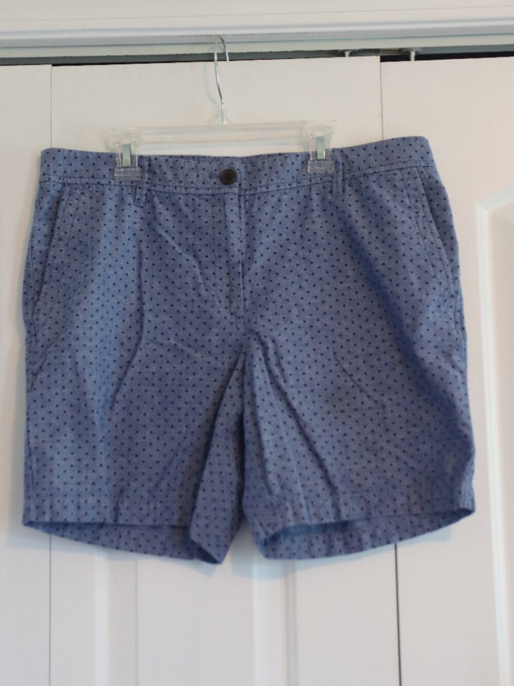 Talbots Girlfriend Chino Blue and Navy Polka Dot Flat Front Short Size Cotton